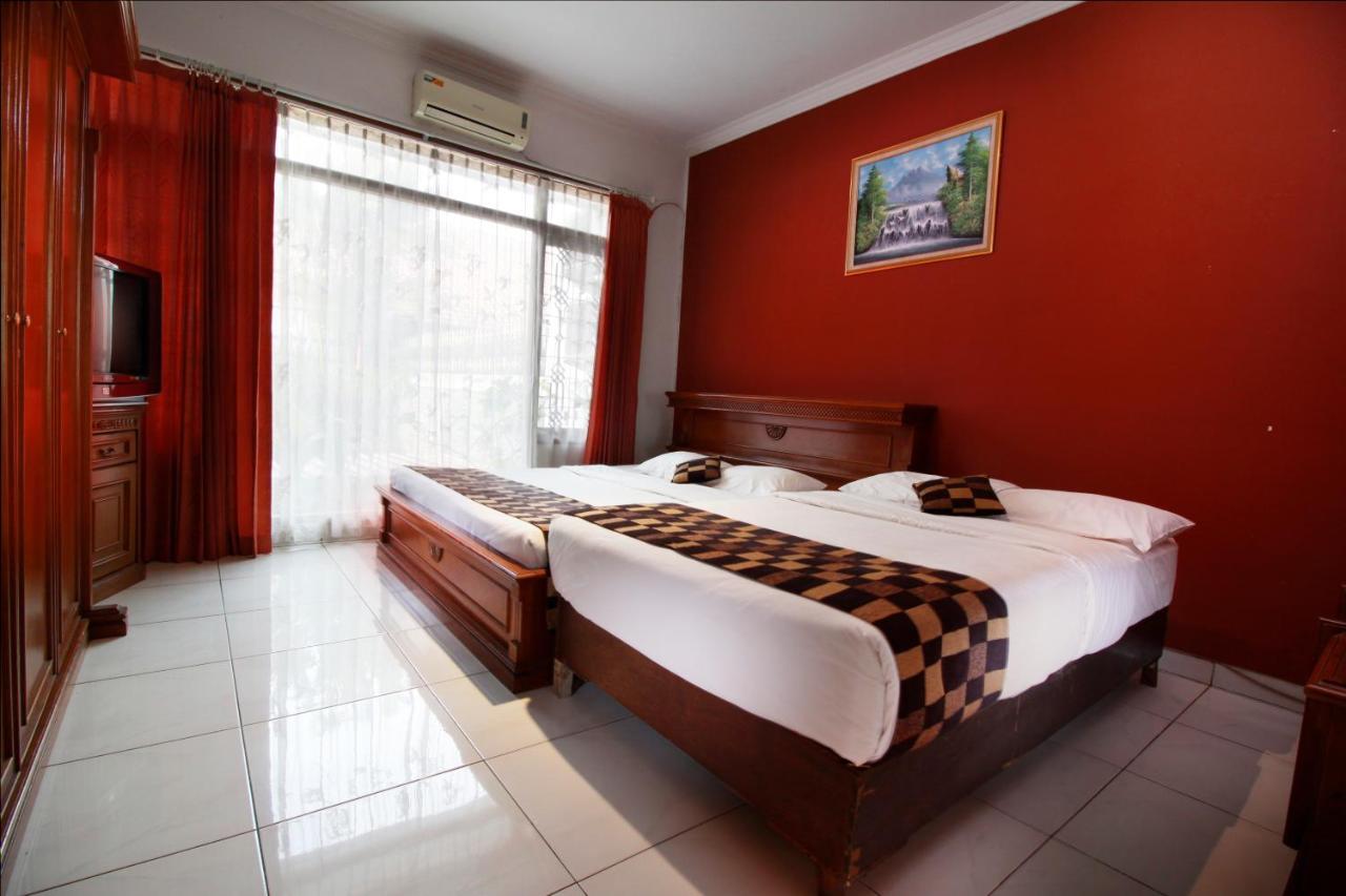 Fora Taman Lingkar Wisma tamu